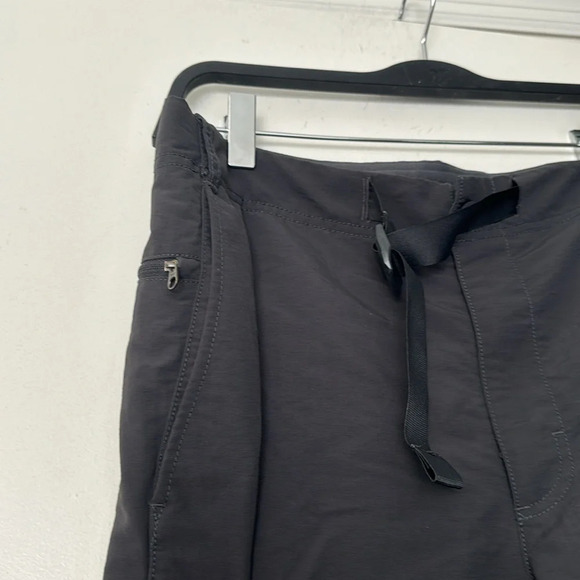 Men's Belted Dark Gray Adventure Performance Pants Size 34 - Picture 3 of 10